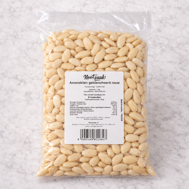 Amandes blanchies crues